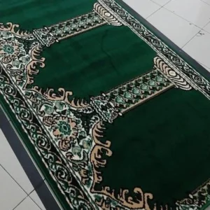 Karpet Madeena